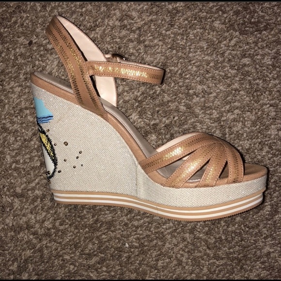 COACH Tan “Beach Scene” Wedge Sandals-9.5 - Picture 5 of 14